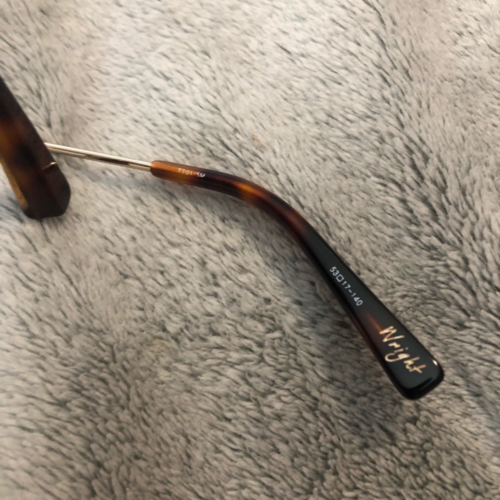 Elizabeth and James Wright 53cm Sunglasses - Picture 6 of 8